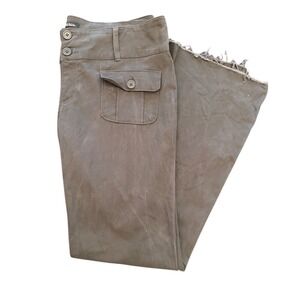 Wild fable low rise flare pants with open hem green size 10 women